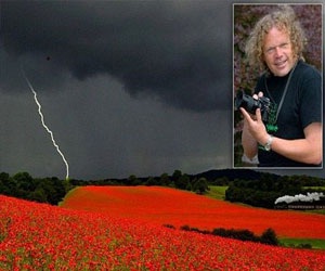   مصر اليوم - مصور يفارق الحياة أثناء إعلانه فائزًا بجائزة مرموقة