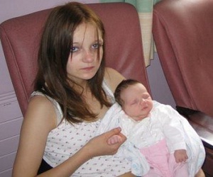   مصر اليوم - مكسيكية تلد طفلة و هي في التاسعة من عمرها