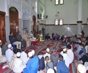   مصر اليوم - حرمة الدماء والحفاظ على المال العام بقوافل دينية في مساجد رفح وقراها