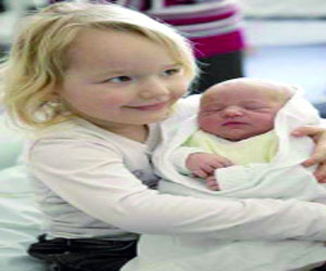 مصر اليوم - تهيئة الطفل لاستقبال أخ جديد ضرورية