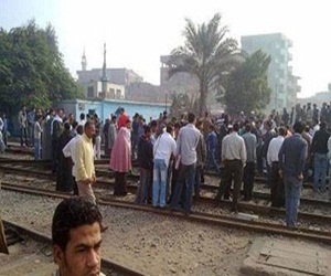   مصر اليوم - انتظام حركة القطارات في دمنهور بعد قطعها من قِبَل متظاهرين