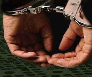   مصر اليوم - سرَقَ محفظة واتصل بالضحية لطلب رقم بطاقة الاعتماد