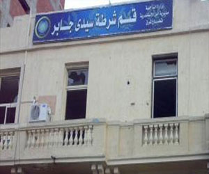   مصر اليوم - حجز 31 متهمًا بالاعتداء على قسم سيدي جابر في الإسكندرية