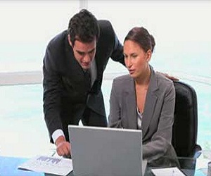   مصر اليوم - الرجال يفتعلون إجازات مرضية مزيفة ضعف النساء