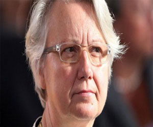 مصر اليوم - استقالة وزيرة مقربة من ميركل متهمة بسرقة ملكية فكرية