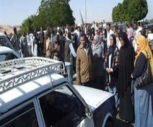   مصر اليوم - أهالى قرية في الأقصر يقطعون الطريق احتجاجًا على انقطاع مياه الشرب