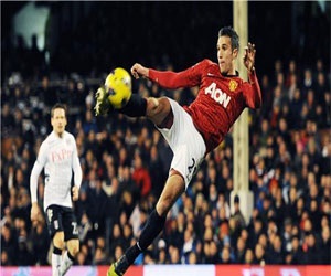   مصر اليوم - راموس : فان بيرسي صداع في رأس أي دفاع