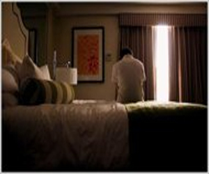 مصر اليوم - النوم في سريرين مبتعدين يزيد الحب والرغبة بين الزوجين