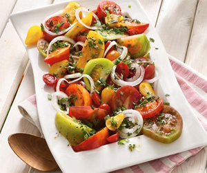   مصر اليوم - سلطة الطماطم بالأعشاب