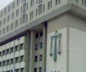   مصر اليوم - إحباط محاولة هروب متهم من مجمع محاكم الإسماعيلية