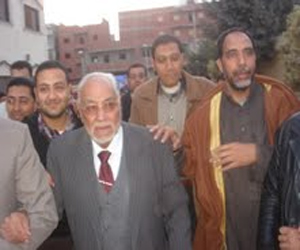   مصر اليوم - مهدي عاكف: لو كانت مصلحة مصر في العفو عن مبارك ونظامه فعلى مرسي أن يفعل