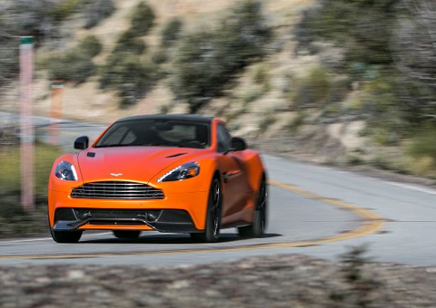   مصر اليوم - فانكويش 2014 من أستون مارتن تنطلق على الطريق