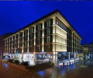   مصر اليوم - توقيع عقد إنشاء فندق هيلتون دبل تري في الجميرا