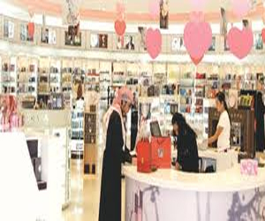   مصر اليوم - صنعاء ترتدي اللون الأحمر احتفاء بـعيد الحب