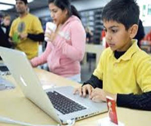 مصر اليوم - التلاميذ المعتمدون على الكمبيوتر في دراستهم يحققون أعلى الدرجات