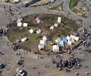   مصر اليوم - هدوء في ميدان التحرير قبيل جمعة كش ملك