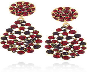   مصر اليوم - أقراط تخطف الأبصار من محلات مونيكا فيندر في لندن