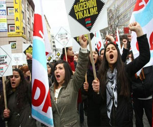   مصر اليوم - تظاهرتان في أنقرة ضد صواريخ باتريوت والصين