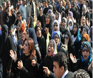   مصر اليوم - الرئيس  يخصص 400 مليون جنيه من عوائد القناة لتنمية مدنها الثلاث