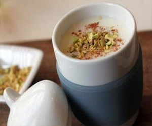   مصر اليوم - مشروب الحليب مع الزعفران والفستق