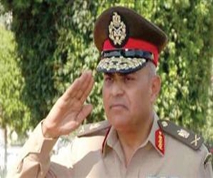 مصر اليوم - رئيس أركان القوات المسلحة يعود إلى القاهرة قادمًا من الإمارات