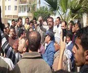   مصر اليوم - عاملون في الصحة يضربون عن العمل لعدم صرف مستحقاتهم