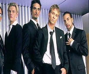 مصر اليوم - هوي دورو نجم فرقة باكستريت بويز يرزق بصبي