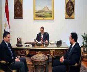 مصر اليوم - الرئيس مرسى يلتقي المتحدثين الجدد باسم الرئاسة