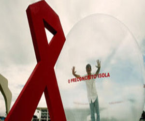   مصر اليوم - باحث كويتي يسعى لاستخدام تكنولوجيا النانو لمكافحة الإيدز