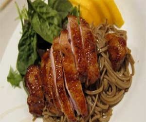   مصر اليوم - صدور البط بالمكرونة والمانجو