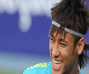   مصر اليوم - بيليه: نيمار يهتم بأمور عبثية كمظهره ولا يصلح لأوروبا حاليًا