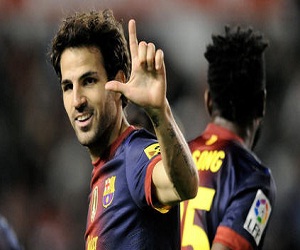   مصر اليوم - سيسك فابريغاس : ليو ميسي يتكلم في الملعب فقط