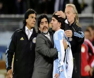   مصر اليوم - بيليه: دي ستيفانو ومارادونا أفضل من ميسي