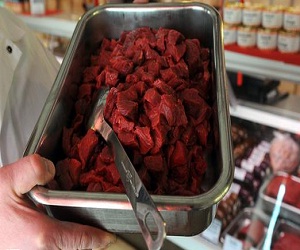   مصر اليوم - لحوم خيل ملوثة دخلت السوق الفرنسية