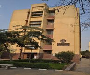   مصر اليوم - حقوق عين شمس تتأهل لنهائى المسابقة الدولية للمحكمة الصورية