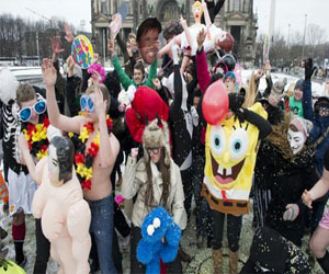   مصر اليوم - هارلم شيك أمام مقر الإخوان المسلمين الخميس