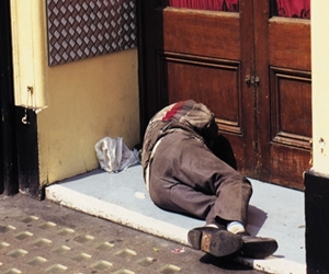   مصر اليوم - فندق سويدي يمنح النزلاء تجربة النوم كمتشرد