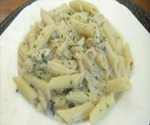   مصر اليوم - مكرونة بالصلصة البيضاء والمشروم