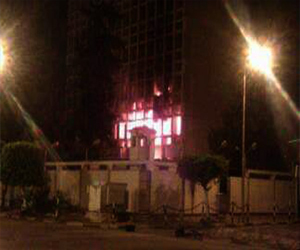   مصر اليوم - حريق في مبني أمن الدولة المنحل في بورسعيد