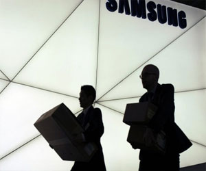 مصر اليوم - ميّزة تقليب الصفحات بحركة العينين في Galaxy S4