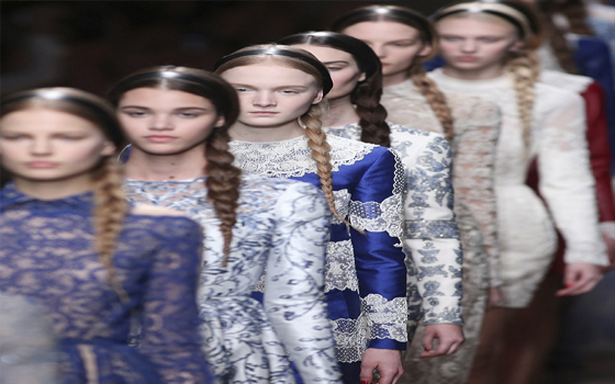 مصر اليوم - أزياء خريف وشتاء 2013 مستوحاة من التراث الهولندي