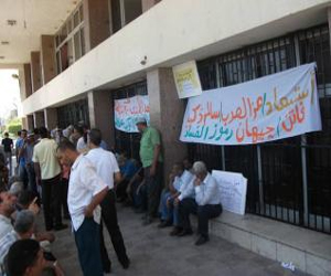   مصر اليوم - موظفو أحياء السويس يعلنون العصيان رفضًا لـالأخونة والمحافظة تنفي