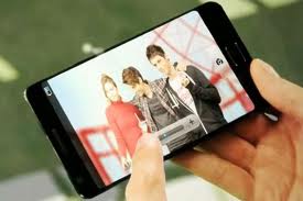 مصر اليوم - هاتف غالاكسي الجديد يتحكم بحركة العين