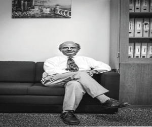 مصر اليوم - جائزة عالمية لأكاديمي في جامعة قطر