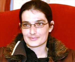   مصر اليوم - القاعدة يطلق سراح سويسرية اختطفت قبل عام