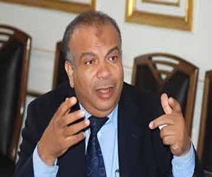   مصر اليوم - الكتاتني يواجه انتقادات حادة من المصليين عقب صلاة الجمعة في الإسكندرية