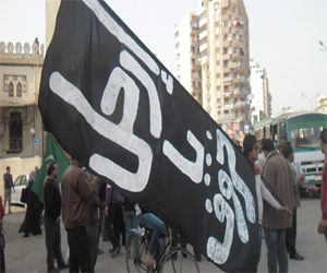   مصر اليوم - مسيرة لأسرة شهيد الدقهلية احتجاجًا على إخلاء سبيل قاتله