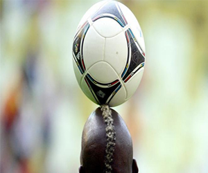 مصر اليوم - العنصرية في ملاعب كرة القدم الأوروبية