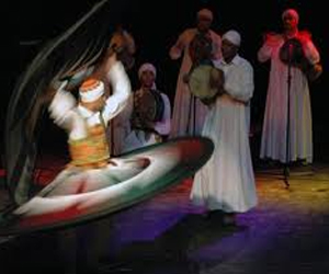   مصر اليوم - فرقة التنورة تواصل عروضها بنجاح في وكالة الغوري