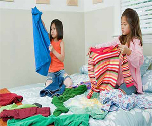   مصر اليوم - فائدة تكليف الطفل بالمهام المنزلية المختلفة